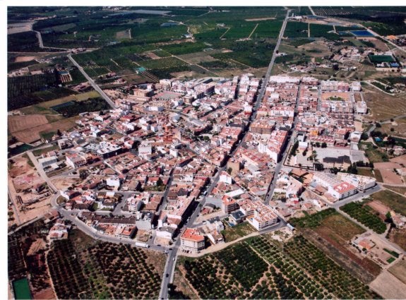 Vista aérea de Los Montesinos, donde se detectó el epicentro del seísmo. :: lp