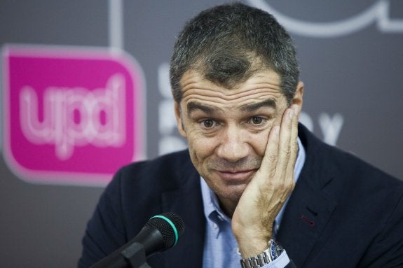 Toni Cantó, candidato de UPyD a la Generalitat. :: BIEL ALIÑO / EFE