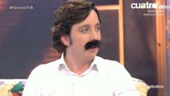 El Pequeño Nicolás se pone el bigote de Aznar