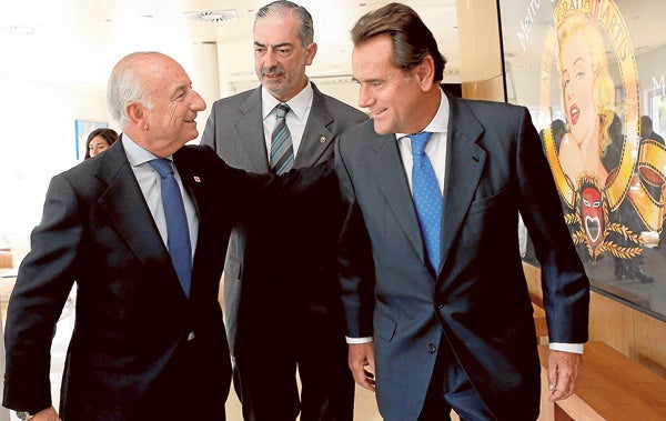 Rafael Aznar, presidente del Puerto de Valencia, junto a Sixte Cambra, presidente del Puerto de Barcelona.