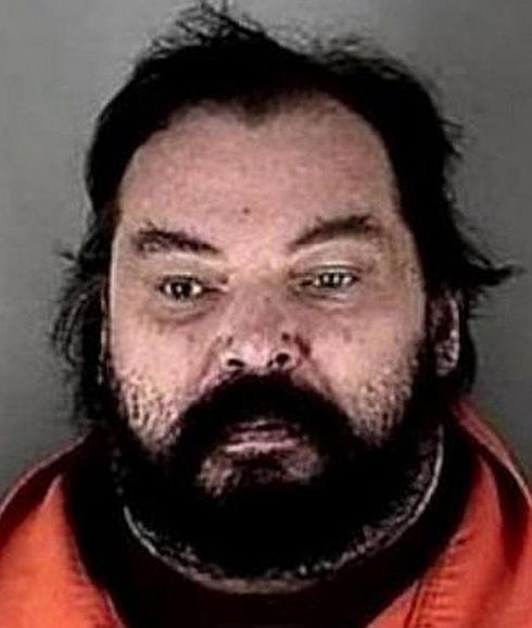 Lleva el cadáver de su madre al banco para que saque dinero