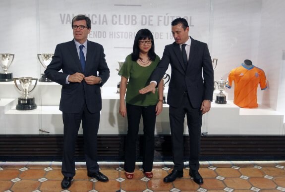 Aurelio Martínez, Lay Hoon y Amadeo Salvo.