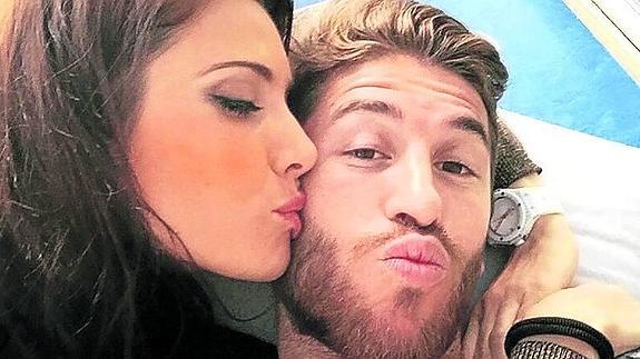 Pilar Rubio y Sergio Ramos se hacen carantoñas y morritos en Instagram.