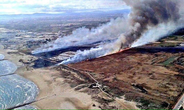 Vista aérea del incendio.