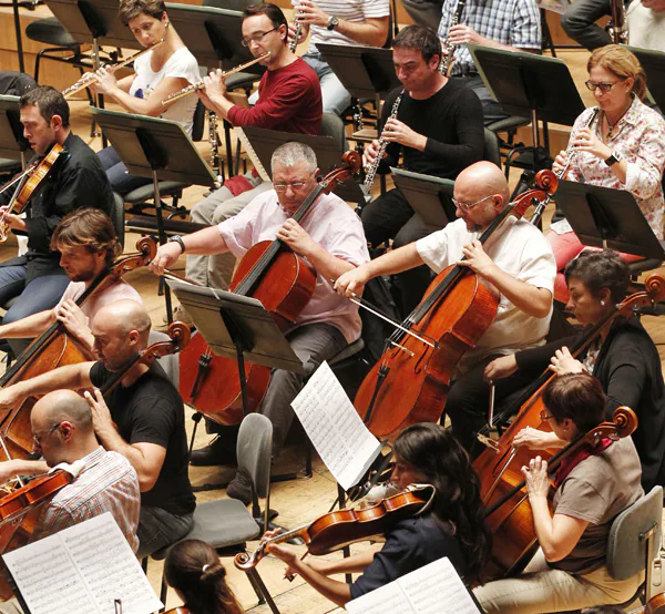 Ensayo de la Orquesta de Valencia en el Palau de la Música.