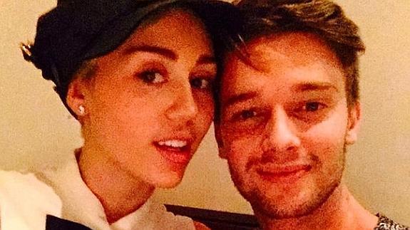 Miley Cyrus y Patrick Schwarzenegger.