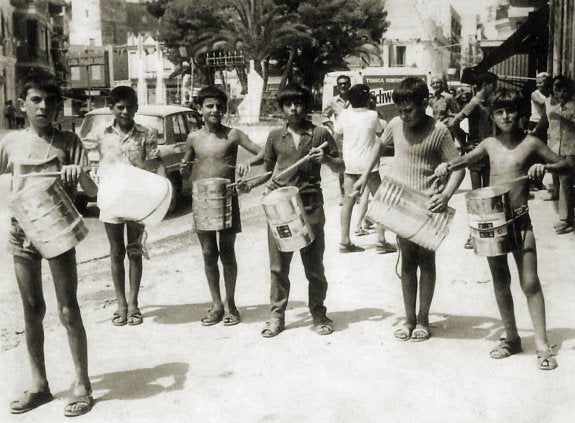 Banda de niños de Albal, en una imagen del libro 'Albal, abans i ara', de Andrés Alcolea y Miguel Oller.:: LP