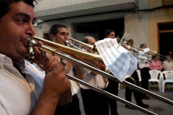 LAS PROVINCIAS se vuelca con los músicos