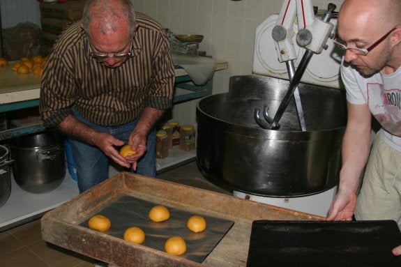 La tradición de la 'mona' de Pascua en la comarca