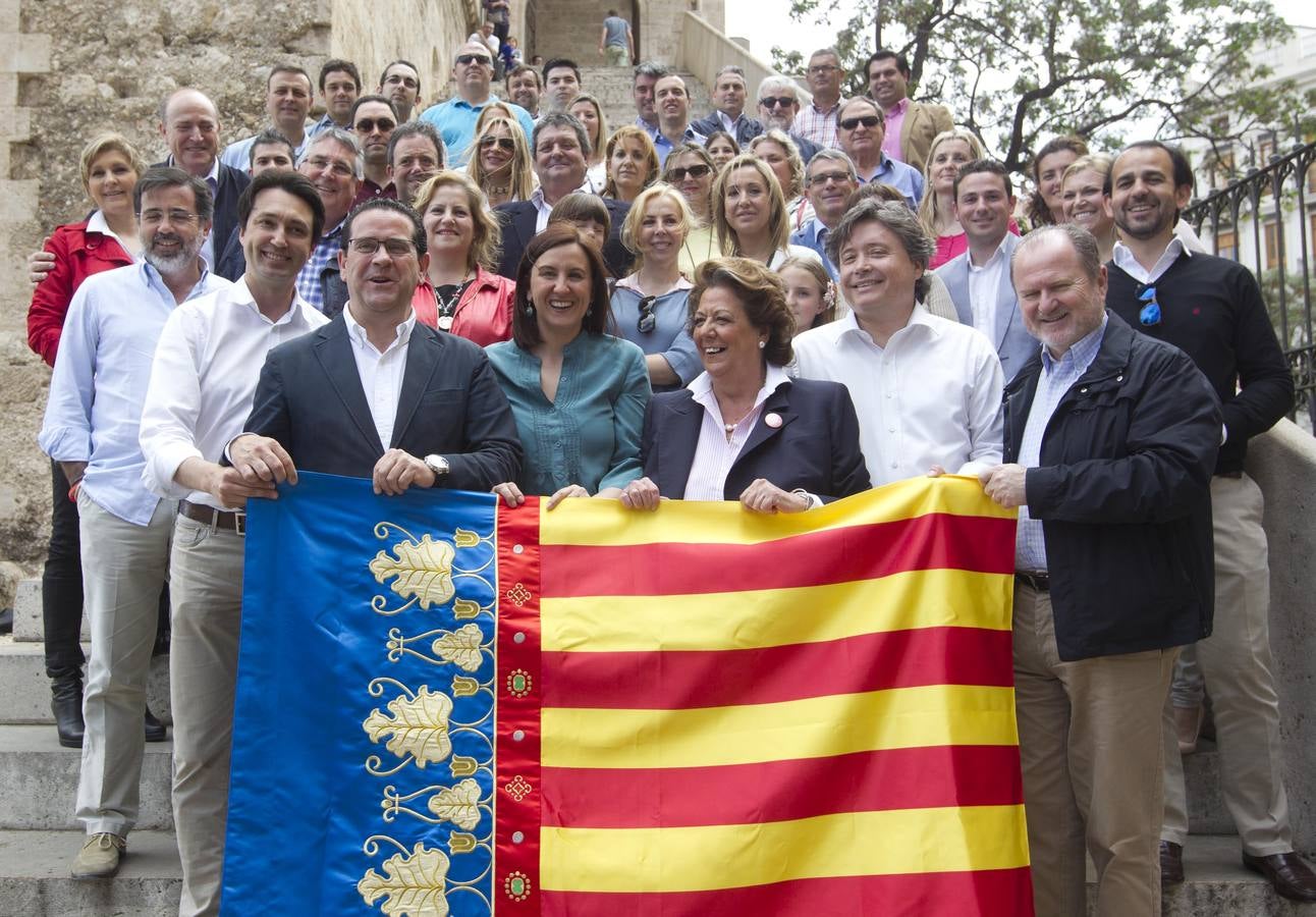 Dirigentes del PP en el acto en defensa de la Ley de Señas.