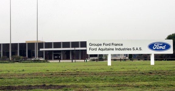 Fábrica de trasmisiones de Ford en Burdeos. :: AFP / DERRICK CEYRAC