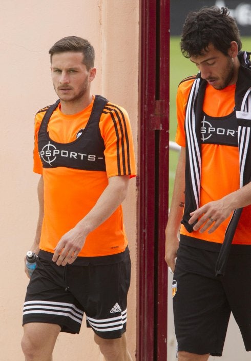 Piatti y Parejo, ayer en Paterna. 