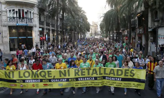 Una manifestación contra la LOMCE (LOMQE en valenciano), el pasado octubre.