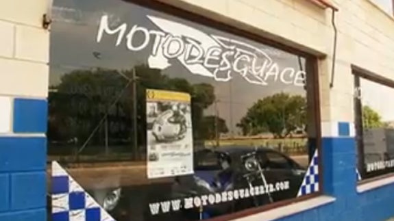 Eñ desguace de motos de Foios que crece online.