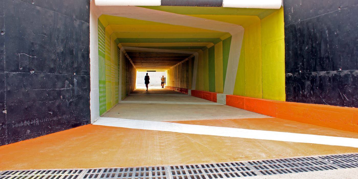 Túnel peatonal en la Pobla de Farnals.