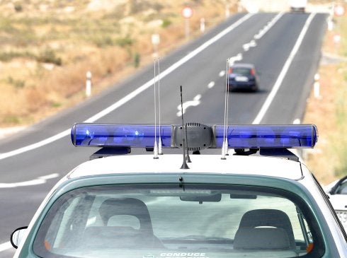 Uno de los vehículos con radar en una carretera de la Comunitat. :: r. milán