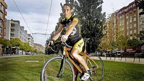 Un ciclista que vive en Alicante recorrerá 1.250 kilómetros sin parar para llegar a Pico Veleta
