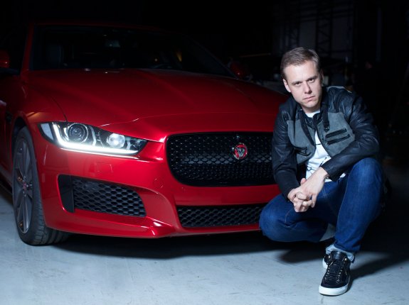 Armin van Buuren rodará un vídeo clip con el XE