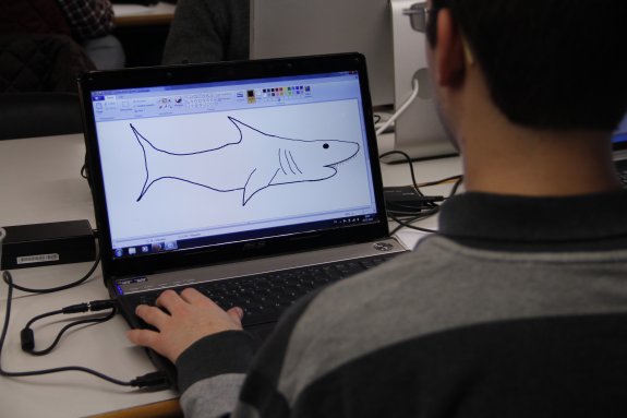 Un estudiante del Campus realiza un diseño para un videojuego. :: lp