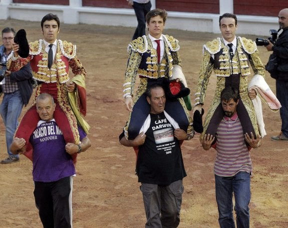 Triunfal tarde en Gijón con Ponce,
El Juli y Perera