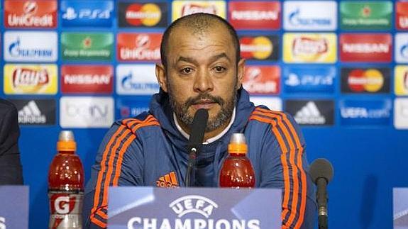 Nuno Esperito Santo en la rueda de prensa el día antes del partido.