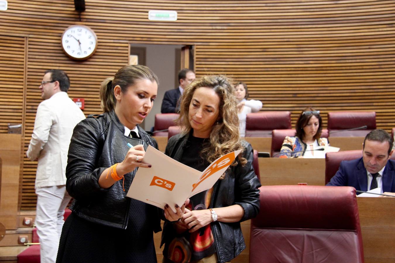 Las diputadas de Ciudadanos María del Carmen Sánchez y Carolina Punset.