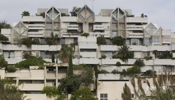 El Edificio Verde, en Benimaclet, es la primera construcción concebida en Valencia con la filosofía de eficiencia energética.:: dAMIÁN toRRES