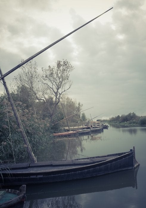 Barcas en el 'portet' de Catarroja, el canal que desemboca en la Albufera.