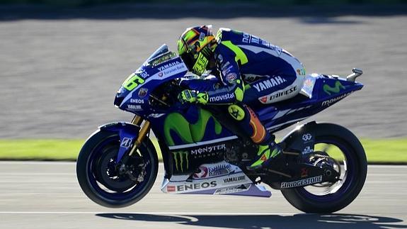 Rossi, durante los libres del sábado en Cheste.