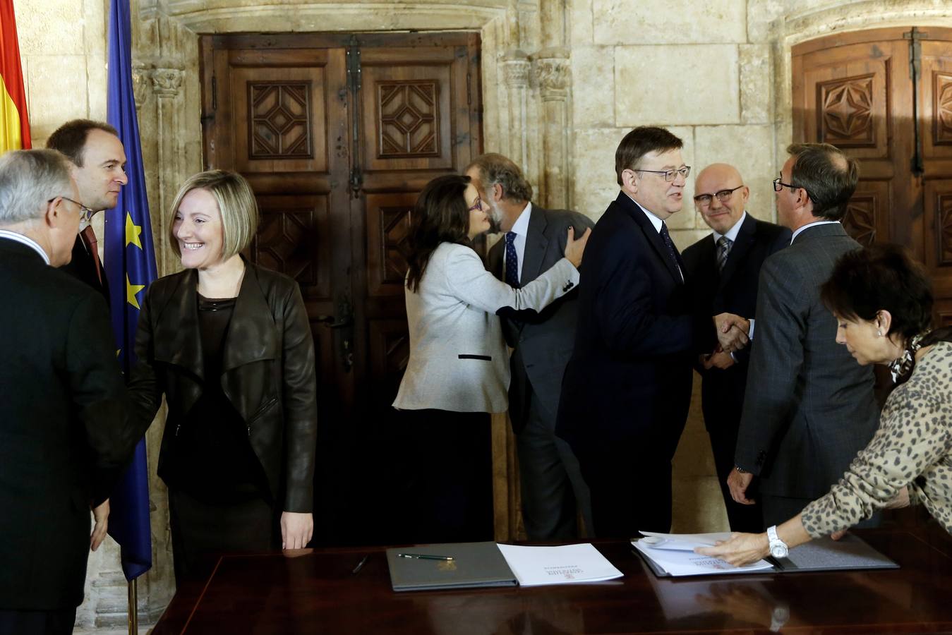 Puig, Oltra y Salvador en la firma del convenio.