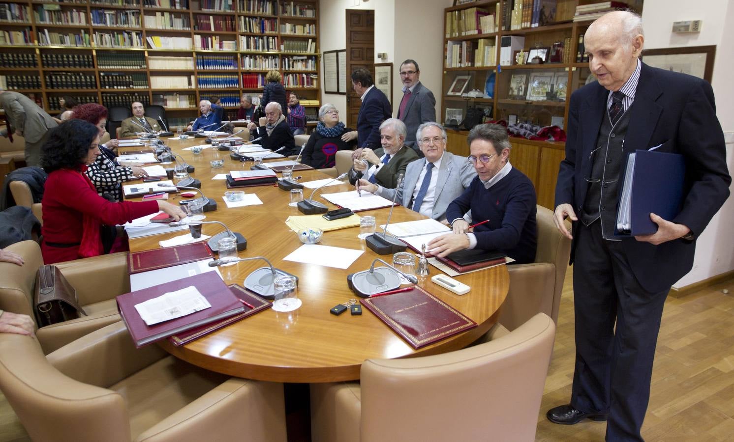 Grisolía al inicio de la reunión. 