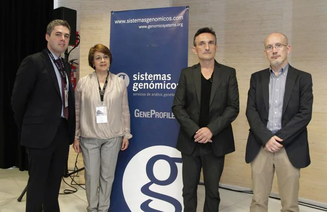 Los doctores Ferrer, Santillán, Martínez y Villanueva antes de la charla de la SEN.