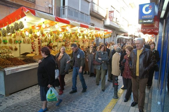 El tradicional 'porrat' de Guadassuar es una de las citas festivas de la Ribera. :: lp