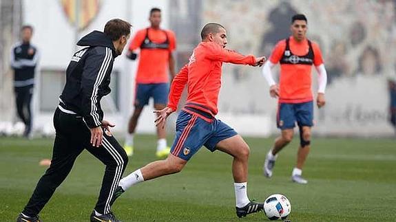 Feghouli vuelve al trabajo