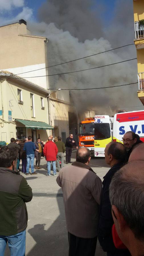 Una mujer y su yerno mueren en un incendio en San Antonio de Requena