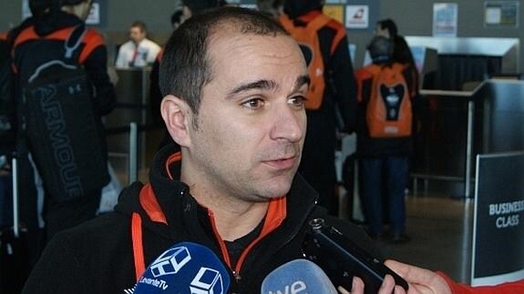 Carles Duran, ayudante del entrenador del Valencia Pedro Martínez.