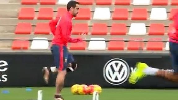 Siqueira y Abdennour vuelven al grupo