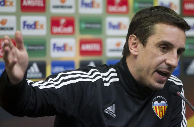 Neville: «Soy el entrenador principal del Valencia»