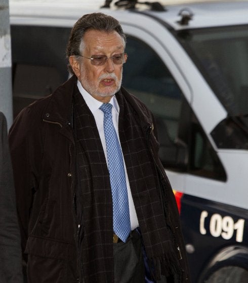 Alfonso Grau, ayer, a su llegada a la Audiencia de Palma para el juicio de Nóos. :: EFE/Cati Cladera