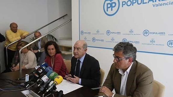 Novo asegura que seguirán en el cargo y pide el sobreseimiento de la causa por el blanqueo en el PP de Valencia