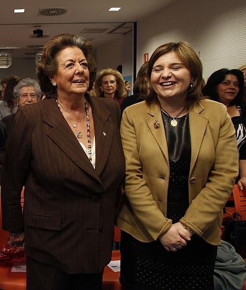 Barberá y Bonig, en un acto del PP con mujeres, en marzo de 2015.