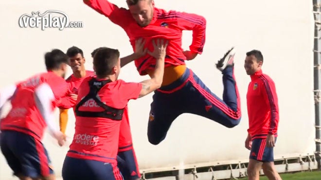 Vuelta al trabajo sin Feghouli ni Alcácer