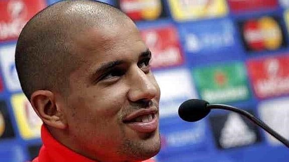 Sofiane Feghouli durante una rueda de prensa.