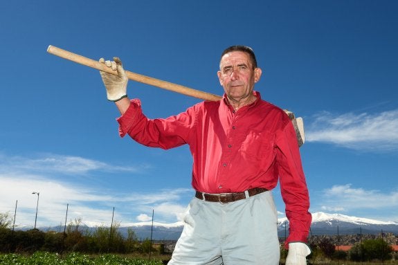 El agricultor granadino Luis Ramírez. :: torcuato fandila