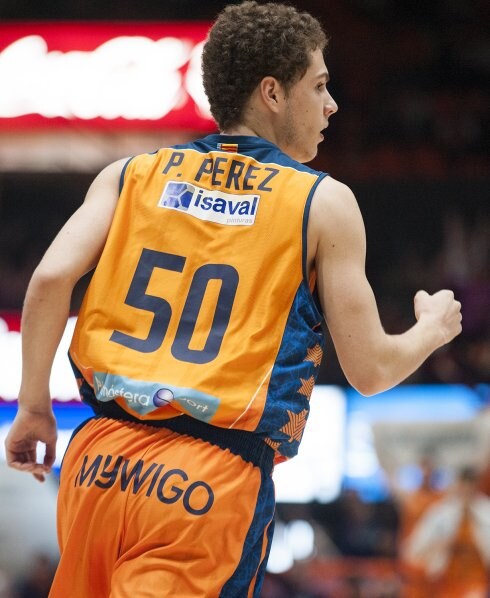 Pablo Pérez, con la camiseta del Valencia Basket. :: acbphoto