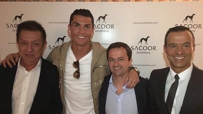 Cristiano Ronaldo, con su «amigo» Peter Lim