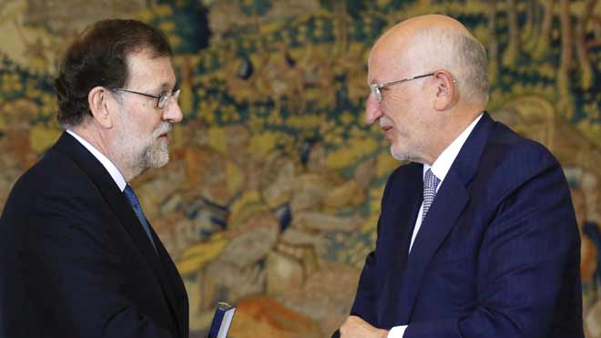 Juan Roig recibe la Medalla de oro al Mérito en el Trabajo