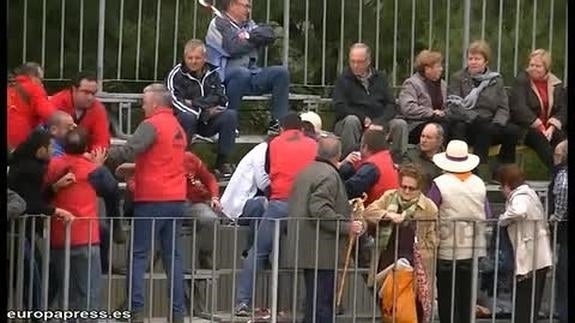 Agreden a dos antitaurinas durante un correbou