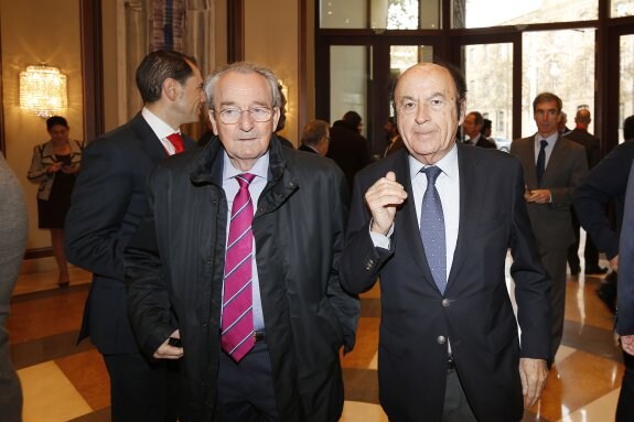 El presidente de CEC, José Roca, y el secretario general de la organización, Rafael Montero. :: manuel molines