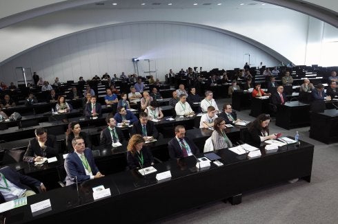 Los expertos reclaman homogeneizar las ayudas al vehículo ecológico